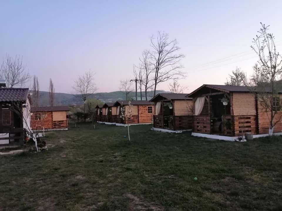 Camping In Clisura Dunarii Eselnita Luaran gambar
