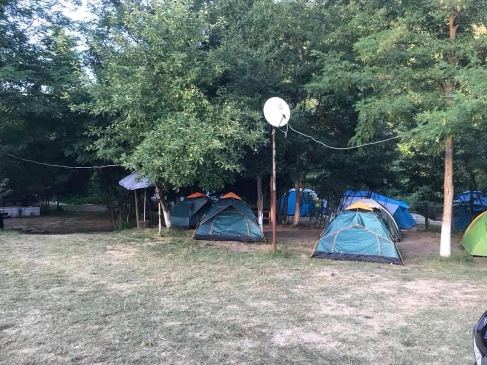 Camping In Clisura Dunarii Eselnita Luaran gambar