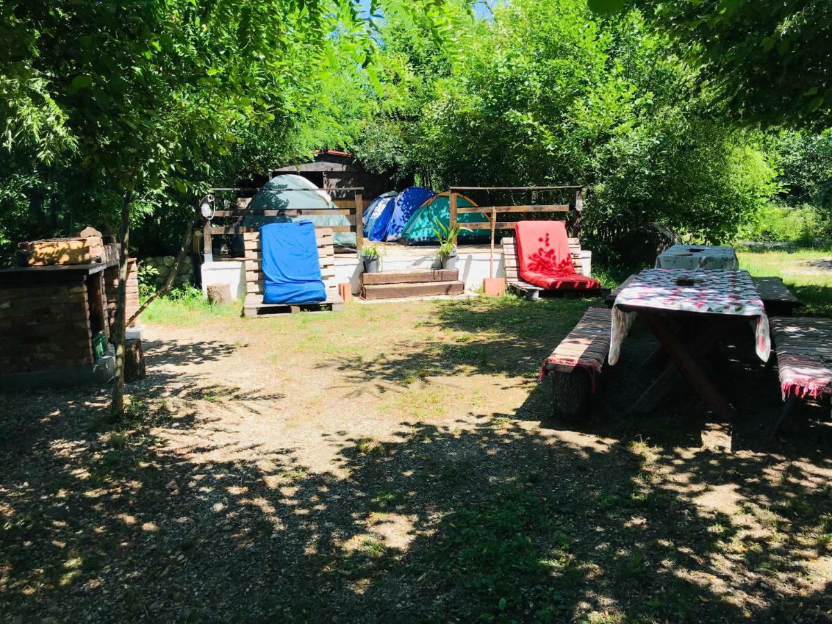 Camping In Clisura Dunarii Eselnita Luaran gambar