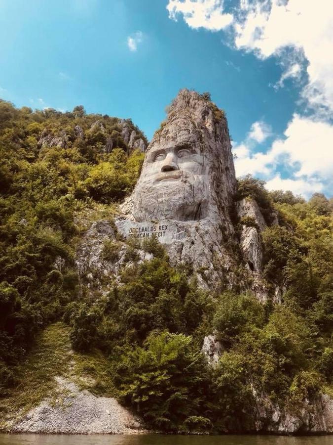 Camping In Clisura Dunarii Eselnita Luaran gambar